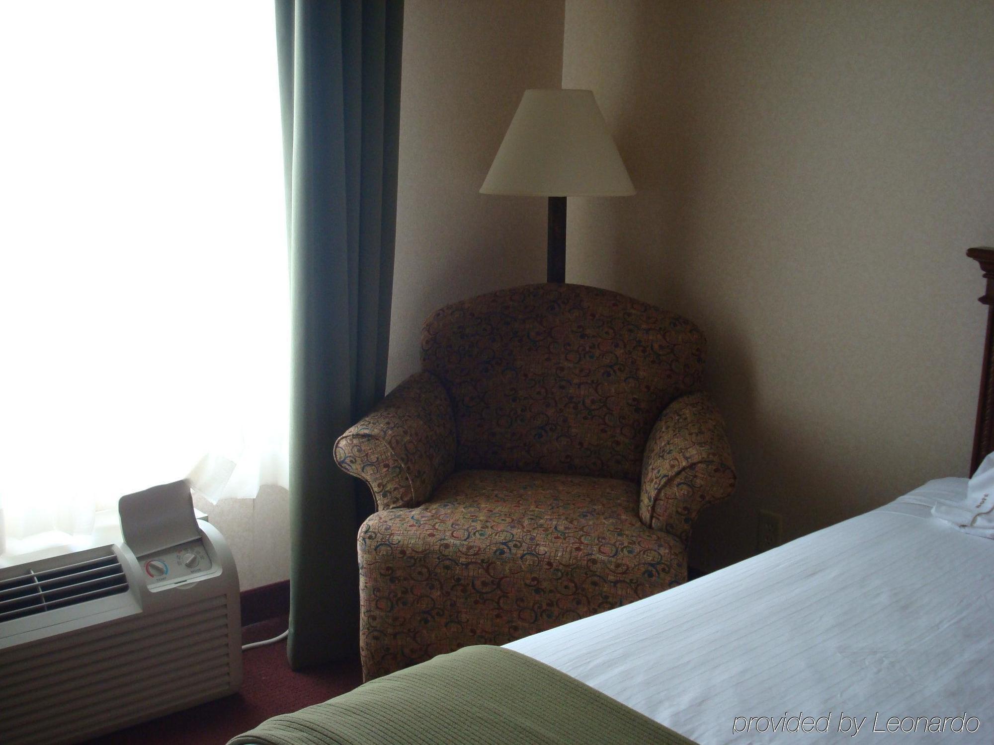 Holiday Inn Express Hotel & Suites Eagle Pass, An Ihg Hotel Room photo